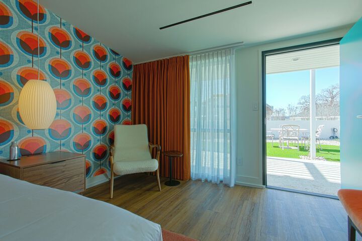 Room 14 of 28