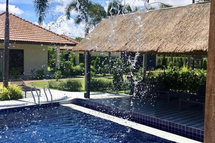 Pool 24 of 36