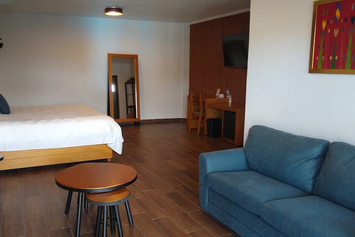Room 3 of 8