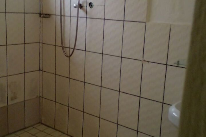 Room 15 of 22