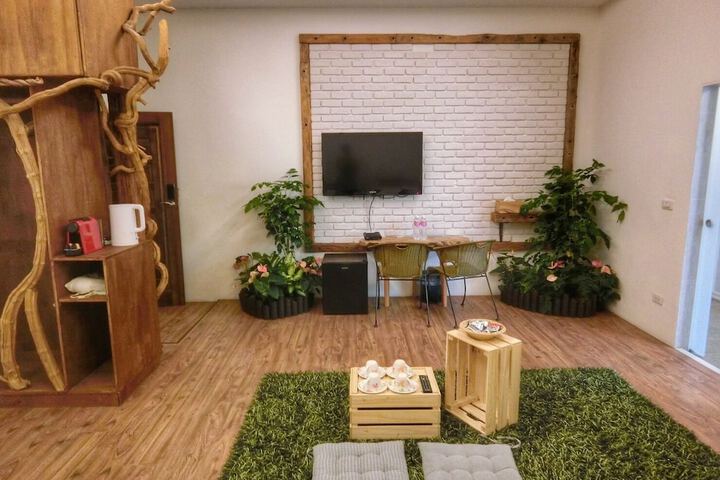 Room 10 of 92