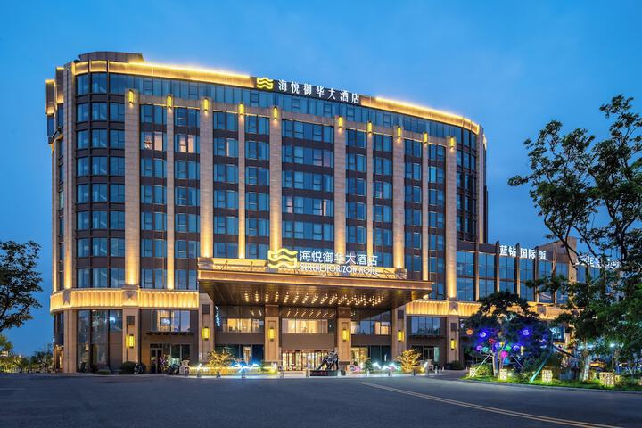 Hotel 72 of 73