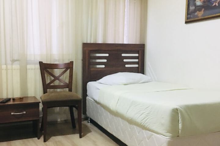 Room 5 of 10