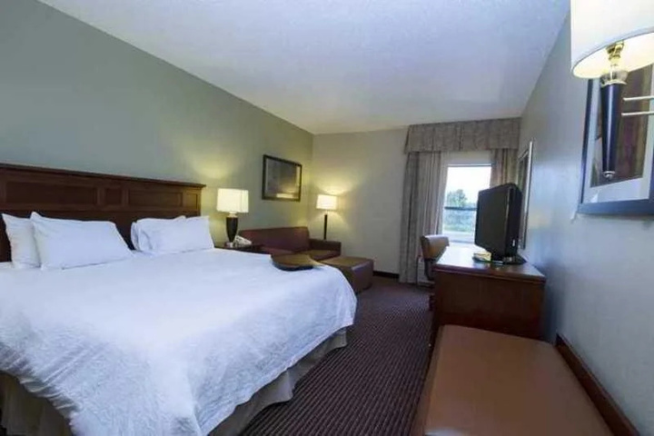 Room 3 of 9