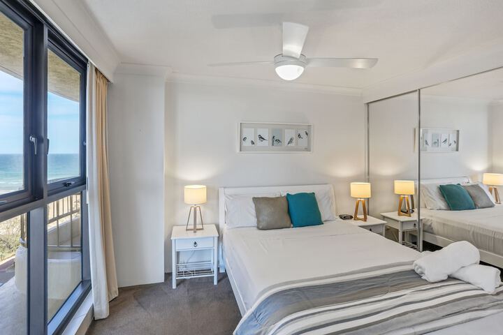 Room 10 of 80