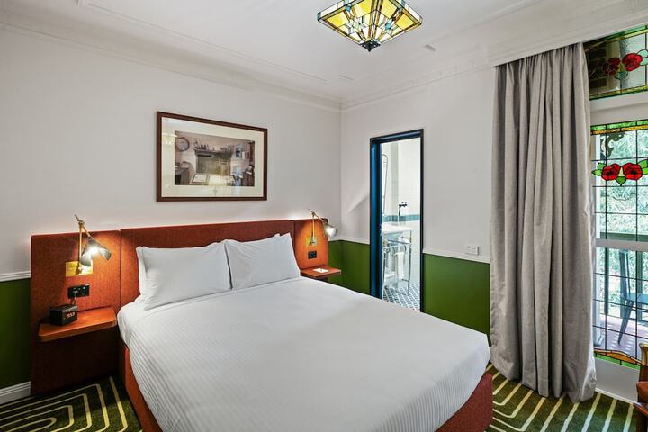 Room 8 of 30