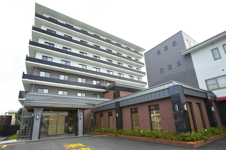 Hotel Exterior