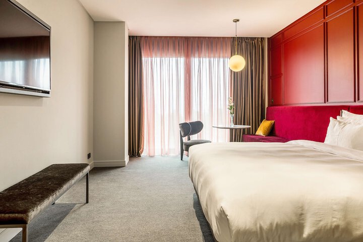 Room 11 of 280