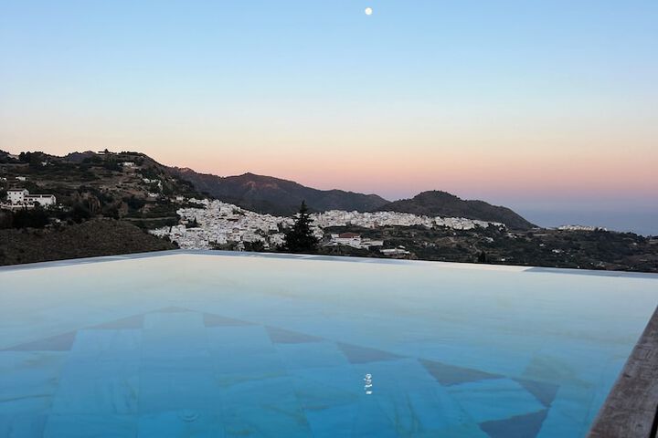 Pool 87 of 134