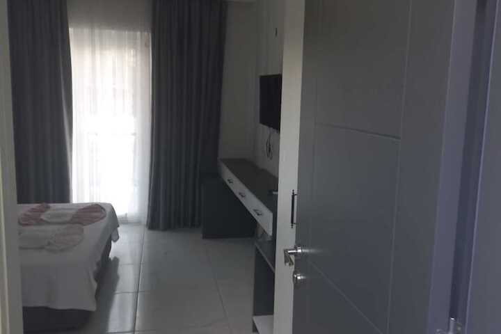 Room 4 of 22