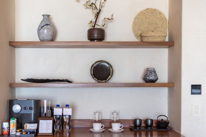 Breakfast/Coffee Service 95 of 180