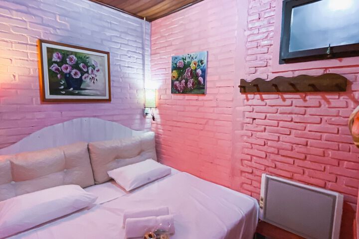 Room 37 of 39