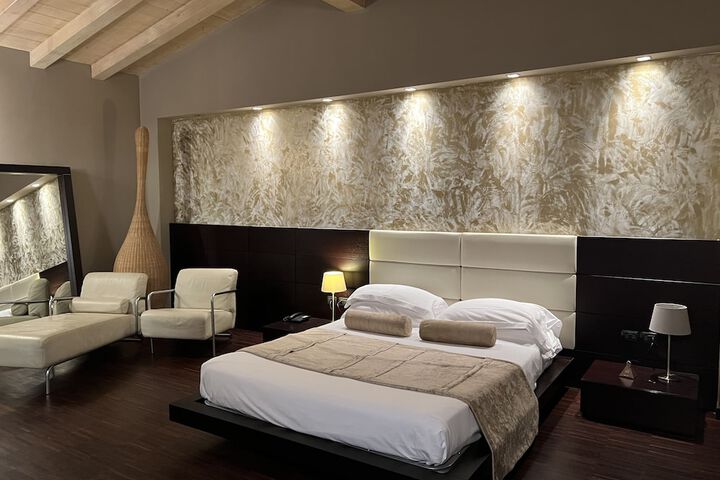 Room 16 of 39