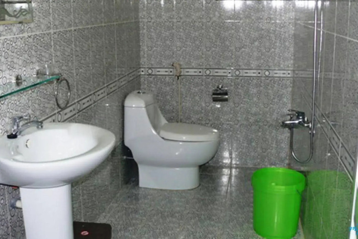 Photo 8