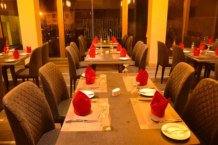 Dining 52 of 73