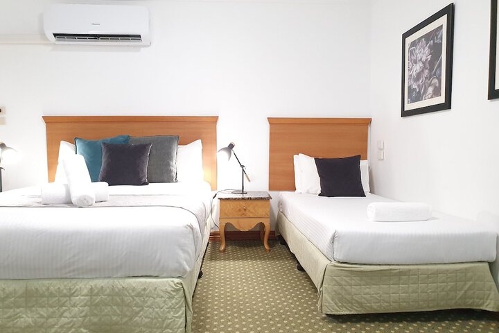 Room 8 of 24
