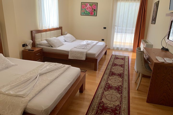 Room 2 of 57