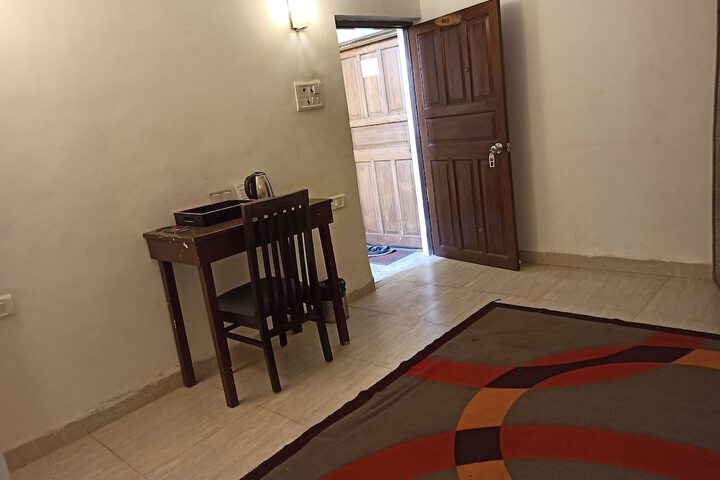 Room 21 of 33