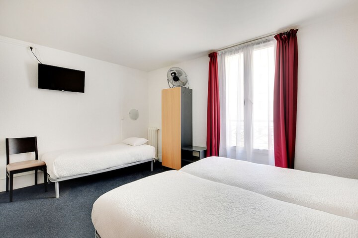 Room 9 of 49