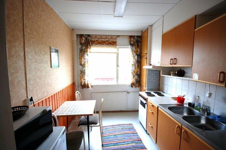Room 16 of 28