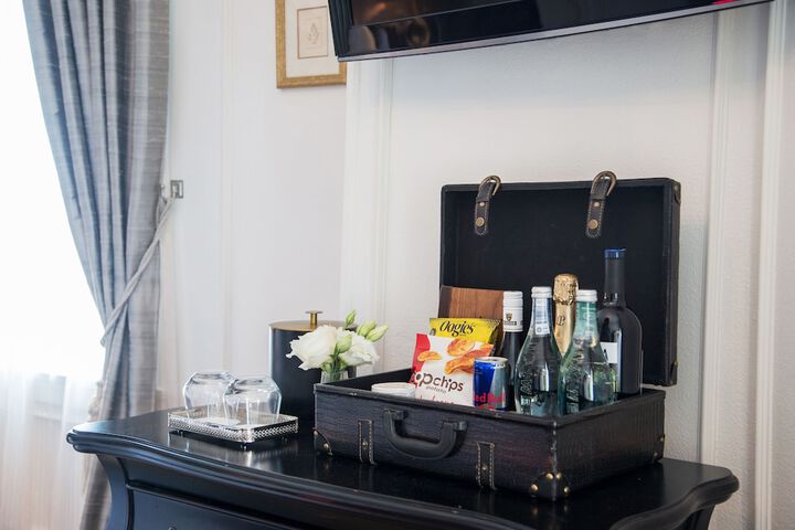 Minibar