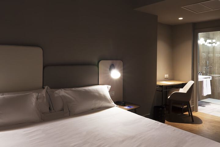 Room 14 of 43