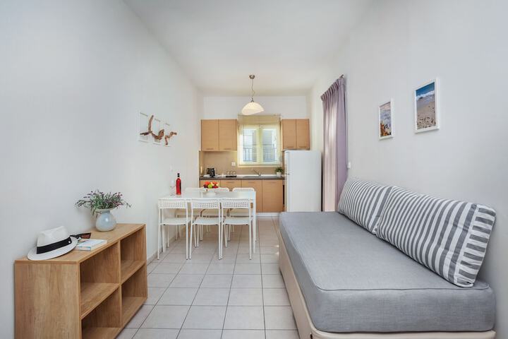 Room 4 of 43