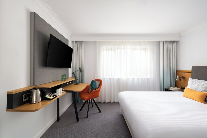 Room 53 of 134