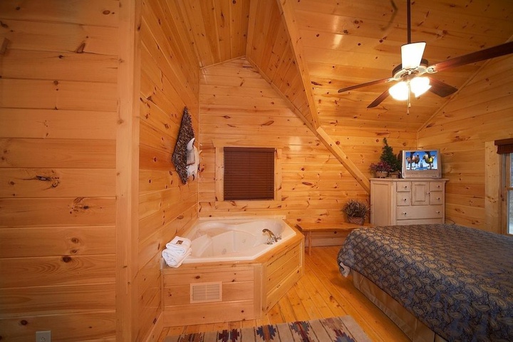 Room 7 of 16