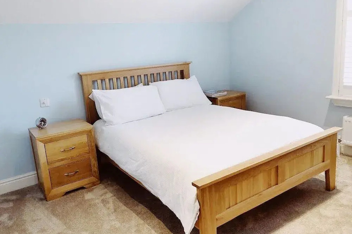 Room 4 of 14