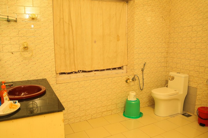 Room 34 of 53