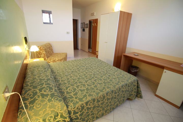 Room 9 of 45