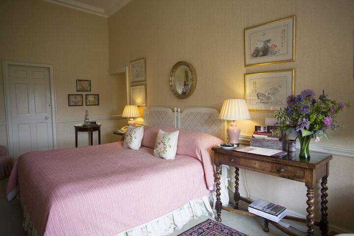 Room 4 of 48