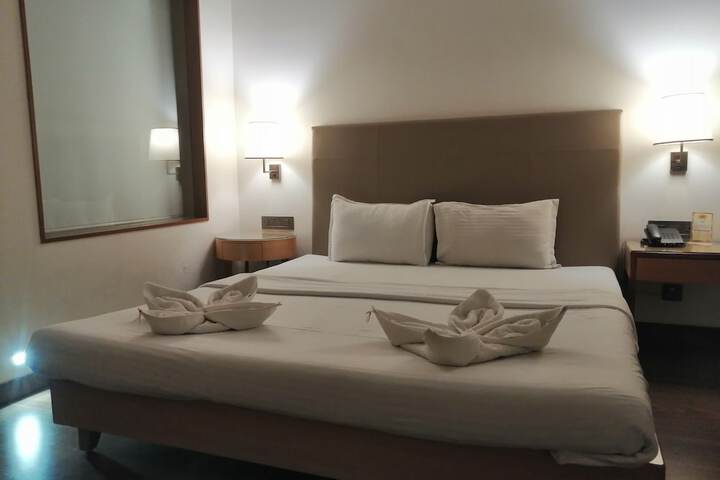 Room 30 of 181