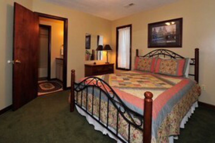 Room 2 of 47