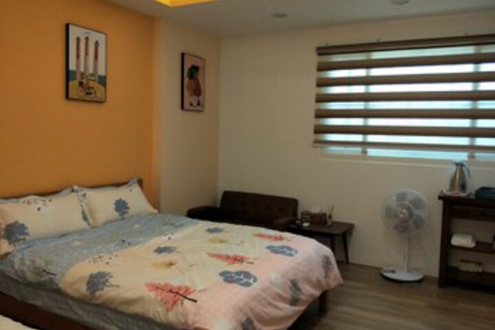 Room 25 of 40