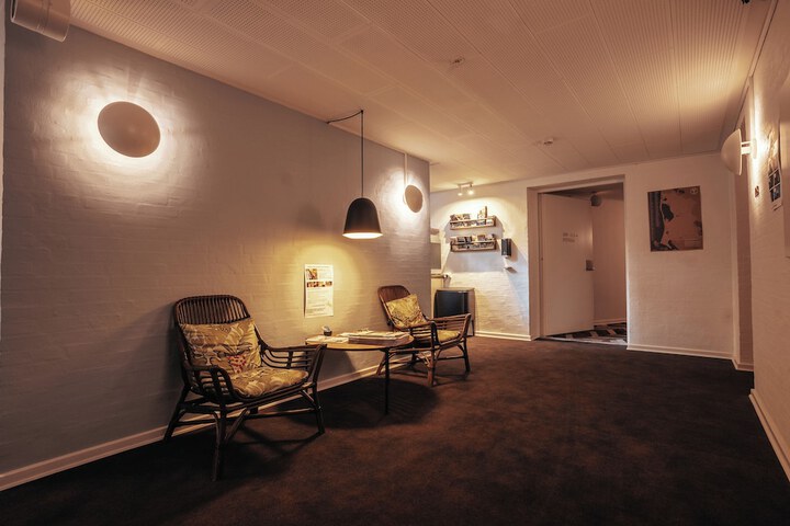 Room 49 of 80