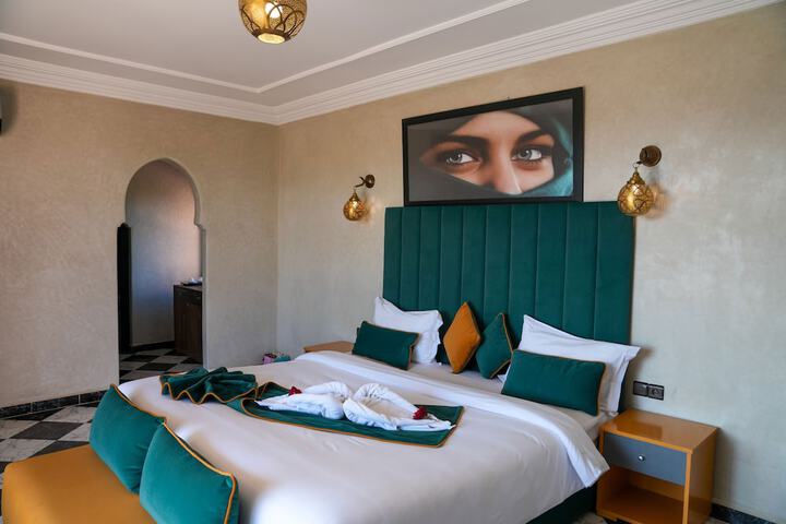 Room 8 of 35
