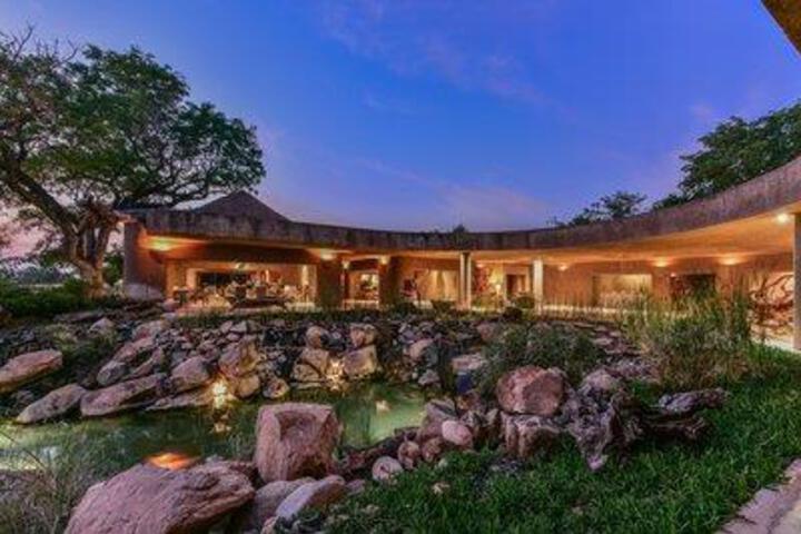 Image of Sabi Sabi Earth Lodge
