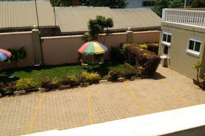 Property Grounds 27 of 35