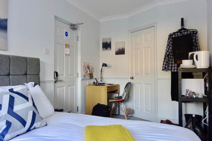 Room 13 of 41
