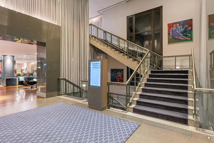 Guest Lobby