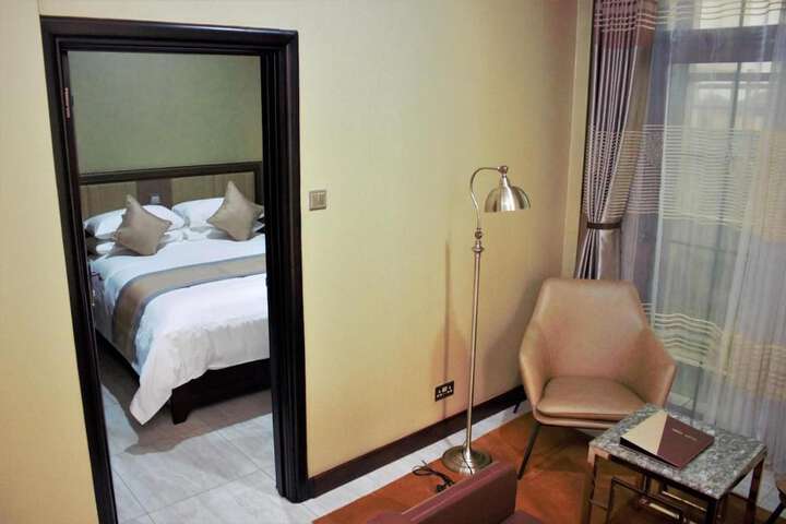 Room 13 of 61