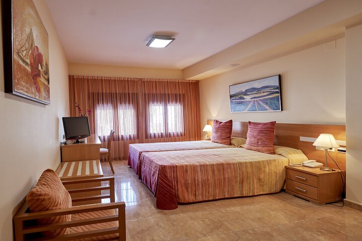 Room 7 of 35