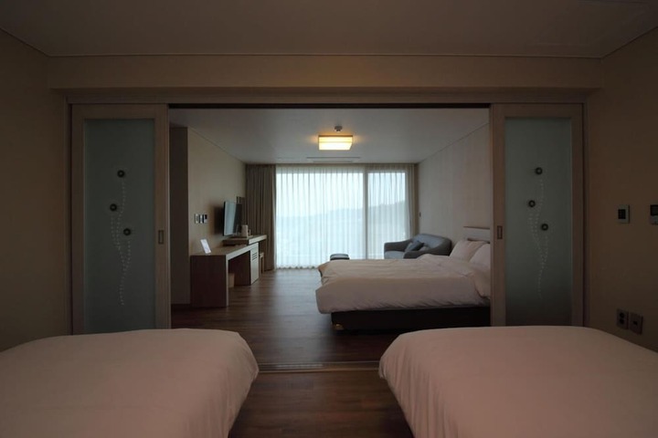 Room 22 of 46