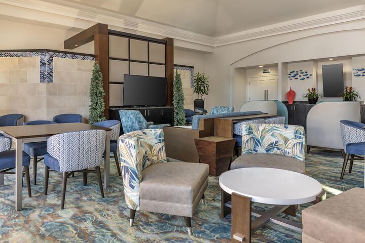 Lounge 60 of 65