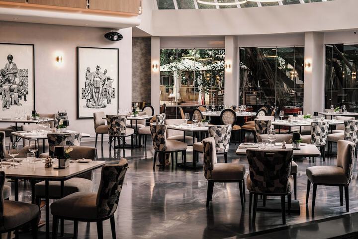 Dining 83 of 109