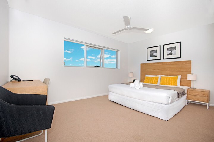 Room 12 of 35