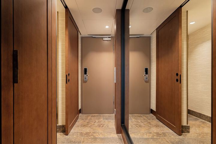 Room 266 of 457