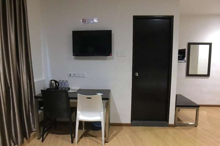 Room 22 of 40